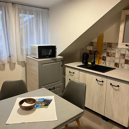 Tri Grose A Restauracia Penzión pre hostí Lubietova
